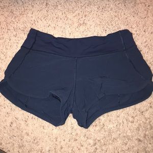 Lululemon shorts 2.5 inseam size 2